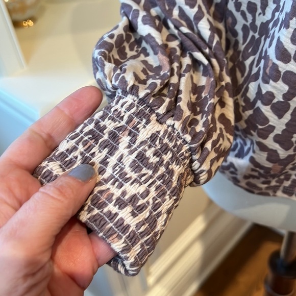 NATION LTD Leopard print 100% cotton mock neck top size medium - Picture 4 of 11